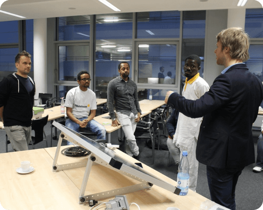 Jens explaining how solar panels work